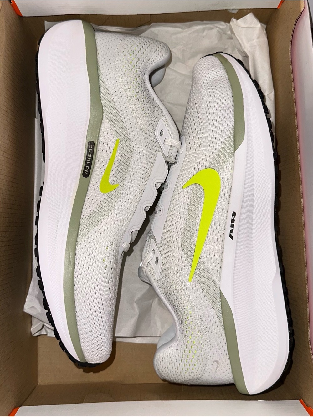 Women’s Nike Air Winflo 11 in Summit White and Cyber Running Sneakers